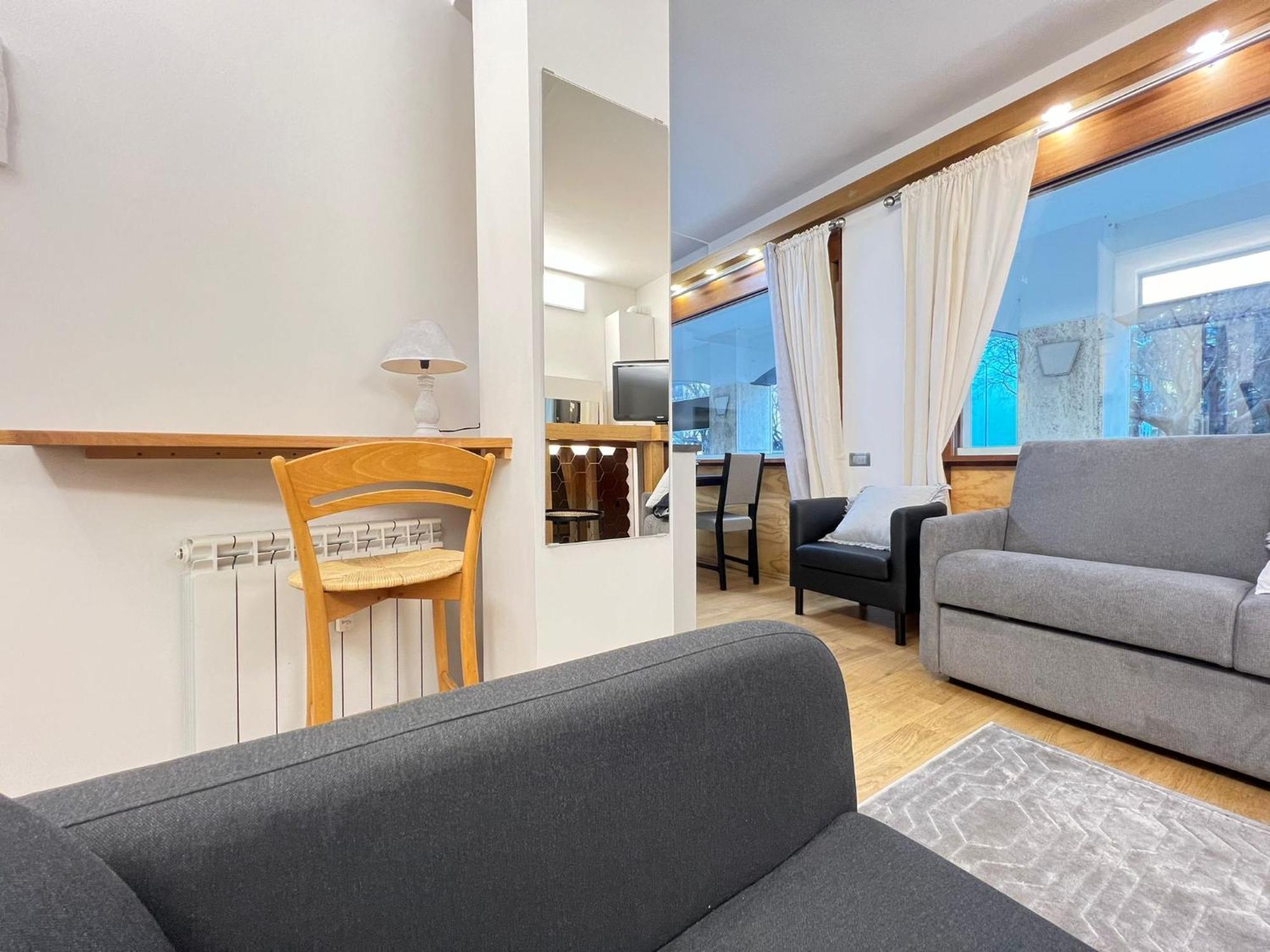 "R&P Apartment", Short Term Stay, Elegant Design, Bisceglie Metro Station, Easy For San Siro And Fiera Milano, Free Parking — Foto 3